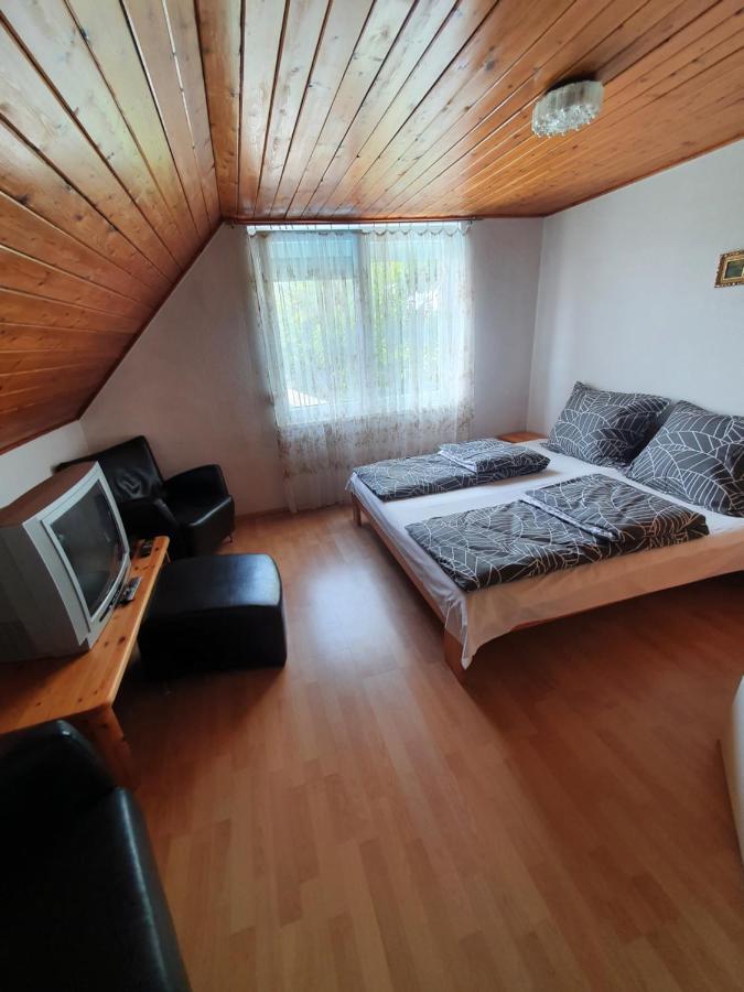 Wolf Vendeghaz Villa Balatonkeresztúr Buitenkant foto