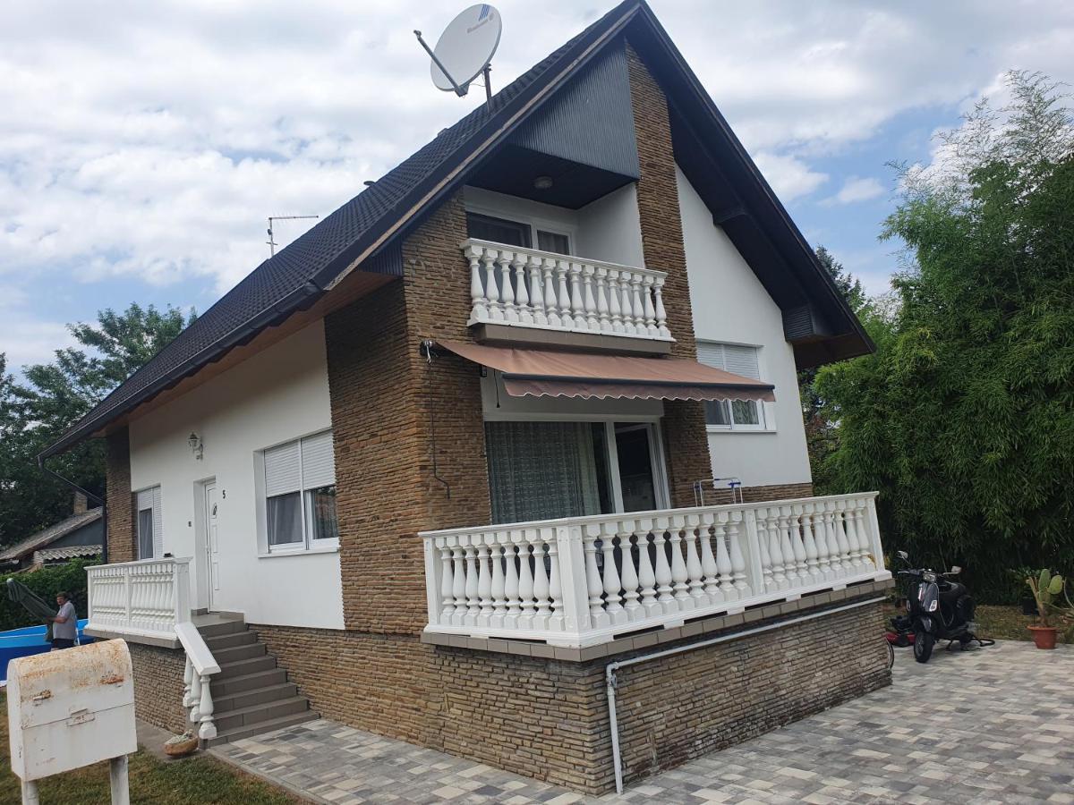 Wolf Vendeghaz Villa Balatonkeresztúr Buitenkant foto